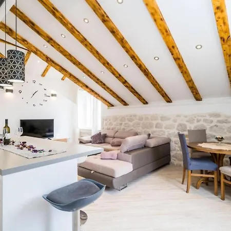 Location Three Bedroom Slano