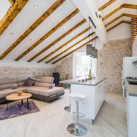 Location Three Bedroom * Slano