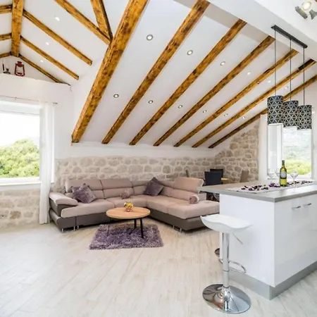 Location Three Bedroom Slano