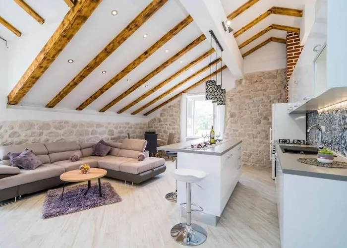 Location Three Bedroom * Slano